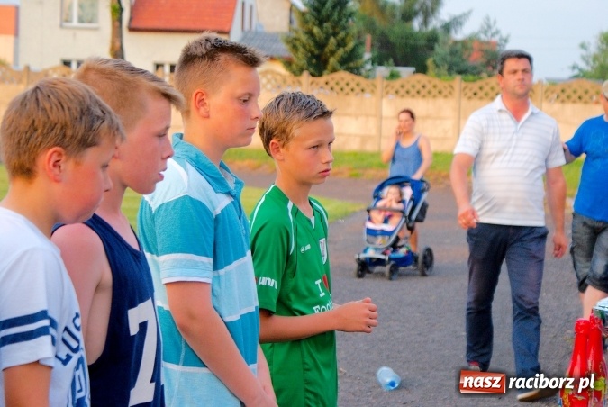 Zdjęcie w galerii na portalu naszraciborz.pl: Tworków Cup 2016: Piłkarski początek wakacji. Gwarek Zabrze zwycięski, raciborska Unia druga. Gospodarze tuż za podium wiadomości z regionu