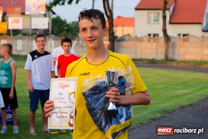 Zdjęcie w galerii na portalu naszraciborz.pl: Tworków Cup 2016: Piłkarski początek wakacji. Gwarek Zabrze zwycięski, raciborska Unia druga. Gospodarze tuż za podium wiadomości z regionu