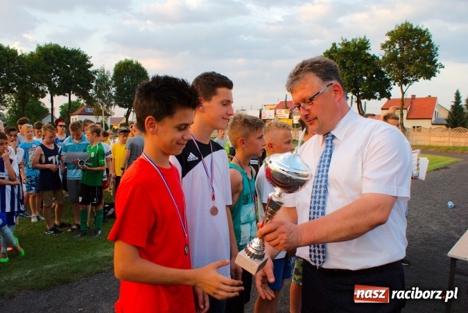 Zdjęcie w galerii na portalu naszraciborz.pl: Tworków Cup 2016: Piłkarski początek wakacji. Gwarek Zabrze zwycięski, raciborska Unia druga. Gospodarze tuż za podium wiadomości z regionu