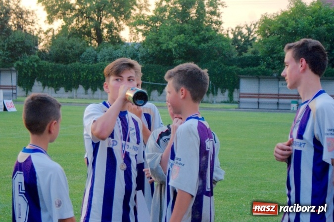 Zdjęcie w galerii na portalu naszraciborz.pl: Tworków Cup 2016: Piłkarski początek wakacji. Gwarek Zabrze zwycięski, raciborska Unia druga. Gospodarze tuż za podium wiadomości z regionu