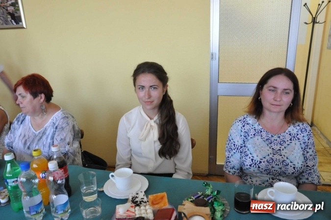 Zdjęcie w galerii na portalu naszraciborz.pl: Najlepsi uczniowie z gminy Krzanowice z nagrodami burmistrza  wiadomości z regionu