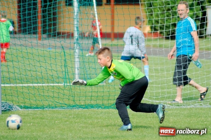 Zdjęcie w galerii na portalu naszraciborz.pl: Drugi dzień zmagań w Tworków Cup 2016. MKP Odra Centrum Wodzisław z podwójną koroną wiadomości z regionu