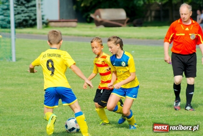 Zdjęcie w galerii na portalu naszraciborz.pl: Drugi dzień zmagań w Tworków Cup 2016. MKP Odra Centrum Wodzisław z podwójną koroną wiadomości z regionu