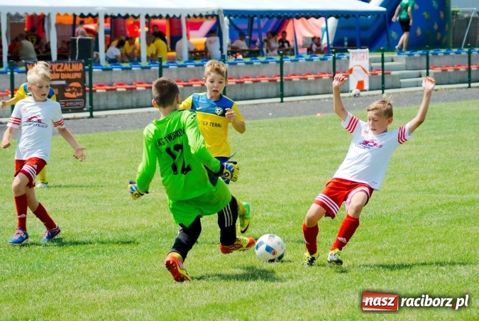 Zdjęcie w galerii na portalu naszraciborz.pl: Drugi dzień zmagań w Tworków Cup 2016. MKP Odra Centrum Wodzisław z podwójną koroną wiadomości z regionu