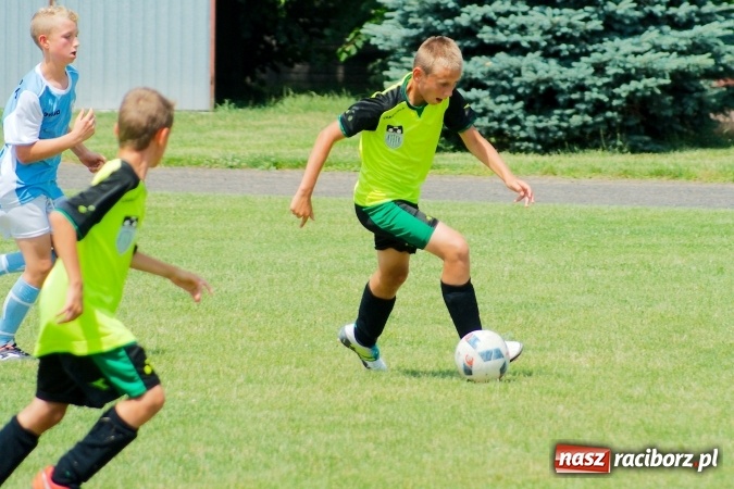 Zdjęcie w galerii na portalu naszraciborz.pl: Drugi dzień zmagań w Tworków Cup 2016. MKP Odra Centrum Wodzisław z podwójną koroną wiadomości z regionu