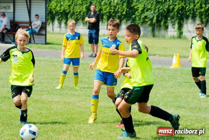 Zdjęcie w galerii na portalu naszraciborz.pl: Drugi dzień zmagań w Tworków Cup 2016. MKP Odra Centrum Wodzisław z podwójną koroną wiadomości z regionu