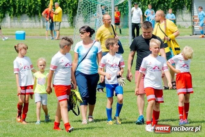 Zdjęcie w galerii na portalu naszraciborz.pl: Drugi dzień zmagań w Tworków Cup 2016. MKP Odra Centrum Wodzisław z podwójną koroną wiadomości z regionu