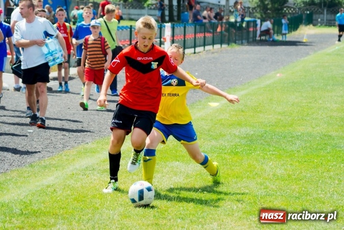 Zdjęcie w galerii na portalu naszraciborz.pl: Drugi dzień zmagań w Tworków Cup 2016. MKP Odra Centrum Wodzisław z podwójną koroną wiadomości z regionu