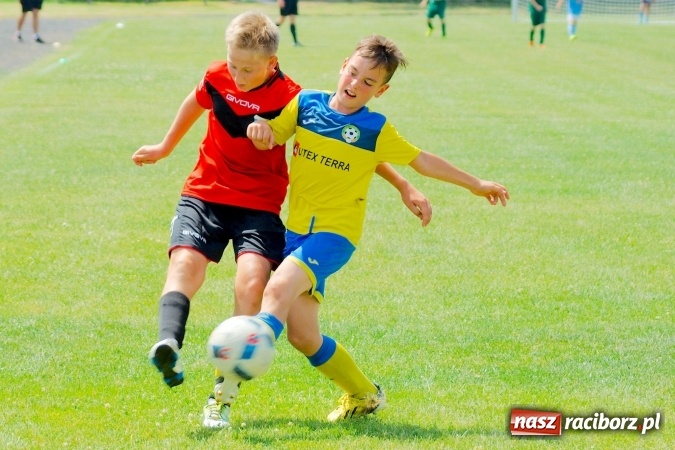 Zdjęcie w galerii na portalu naszraciborz.pl: Drugi dzień zmagań w Tworków Cup 2016. MKP Odra Centrum Wodzisław z podwójną koroną wiadomości z regionu