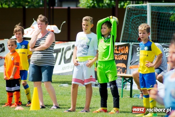 Zdjęcie w galerii na portalu naszraciborz.pl: Drugi dzień zmagań w Tworków Cup 2016. MKP Odra Centrum Wodzisław z podwójną koroną wiadomości z regionu