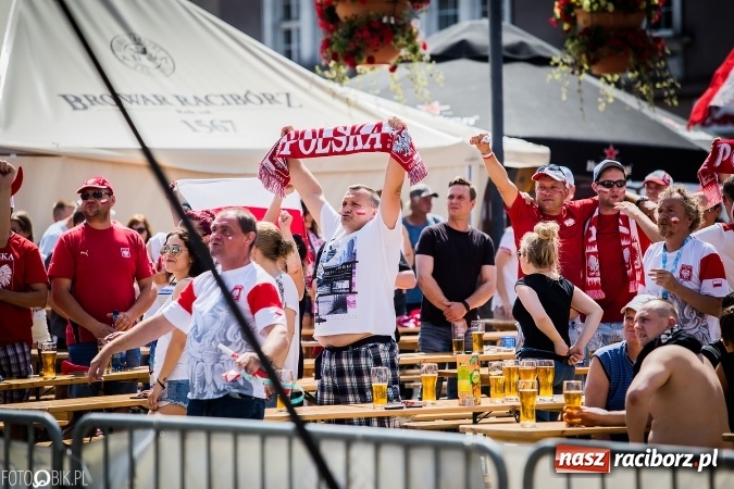Zdjęcie w galerii na portalu naszraciborz.pl: EURO 2020 w strefie kibica na raciborskim Rynku wiadomości z regionu