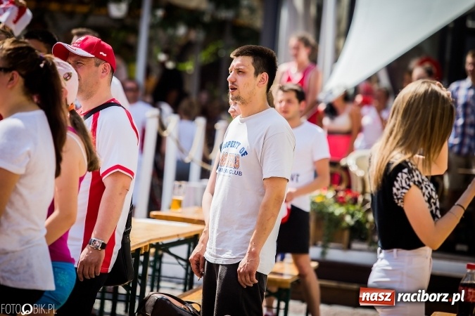 Zdjęcie w galerii na portalu naszraciborz.pl: EURO 2020 w strefie kibica na raciborskim Rynku wiadomości z regionu