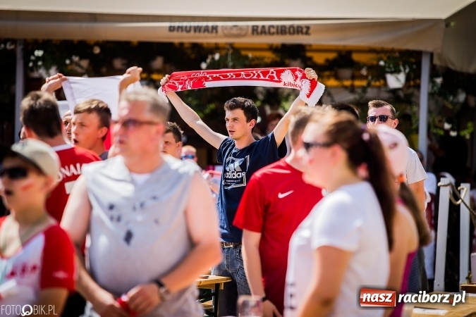 Zdjęcie w galerii na portalu naszraciborz.pl: EURO 2020 w strefie kibica na raciborskim Rynku wiadomości z regionu