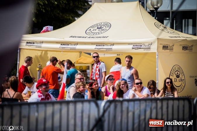 Zdjęcie w galerii na portalu naszraciborz.pl: EURO 2020 w strefie kibica na raciborskim Rynku wiadomości z regionu