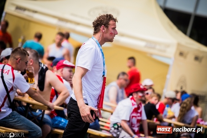 Zdjęcie w galerii na portalu naszraciborz.pl: EURO 2020 w strefie kibica na raciborskim Rynku wiadomości z regionu