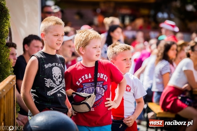 Zdjęcie w galerii na portalu naszraciborz.pl: EURO 2020 w strefie kibica na raciborskim Rynku wiadomości z regionu
