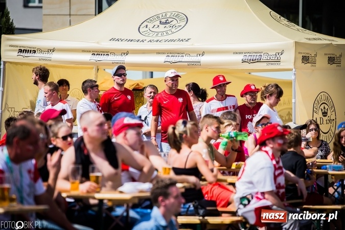 Zdjęcie w galerii na portalu naszraciborz.pl: EURO 2020 w strefie kibica na raciborskim Rynku wiadomości z regionu