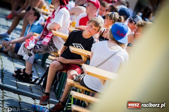 Zdjęcie w galerii na portalu naszraciborz.pl: EURO 2020 w strefie kibica na raciborskim Rynku wiadomości z regionu