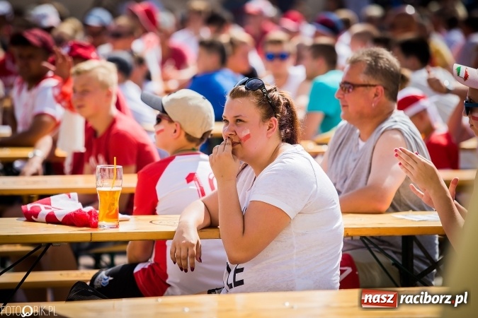 Zdjęcie w galerii na portalu naszraciborz.pl: EURO 2020 w strefie kibica na raciborskim Rynku wiadomości z regionu