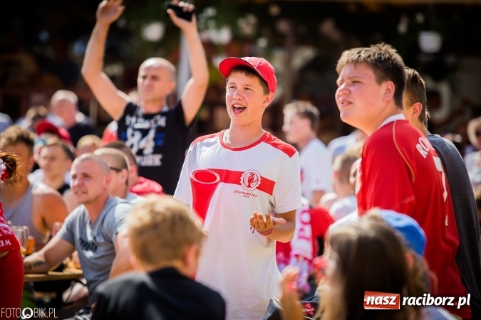 Zdjęcie w galerii na portalu naszraciborz.pl: EURO 2020 w strefie kibica na raciborskim Rynku wiadomości z regionu