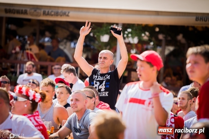 Zdjęcie w galerii na portalu naszraciborz.pl: EURO 2020 w strefie kibica na raciborskim Rynku wiadomości z regionu