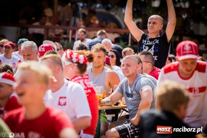 Zdjęcie w galerii na portalu naszraciborz.pl: EURO 2020 w strefie kibica na raciborskim Rynku wiadomości z regionu