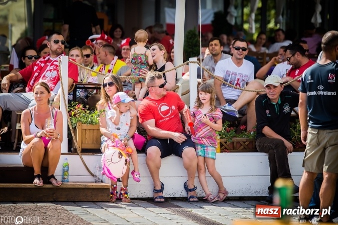 Zdjęcie w galerii na portalu naszraciborz.pl: EURO 2020 w strefie kibica na raciborskim Rynku wiadomości z regionu