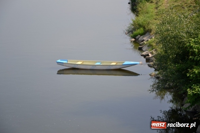 Zdjęcie w galerii na portalu naszraciborz.pl: Graniczne meandry otwarte. Gmina Krzyżanowice i miasto Bogumin oficjalnie rozpoczęli sezon wodniacki  wiadomości z regionu