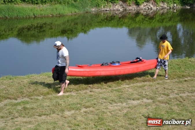 Zdjęcie w galerii na portalu naszraciborz.pl: Graniczne meandry otwarte. Gmina Krzyżanowice i miasto Bogumin oficjalnie rozpoczęli sezon wodniacki  wiadomości z regionu