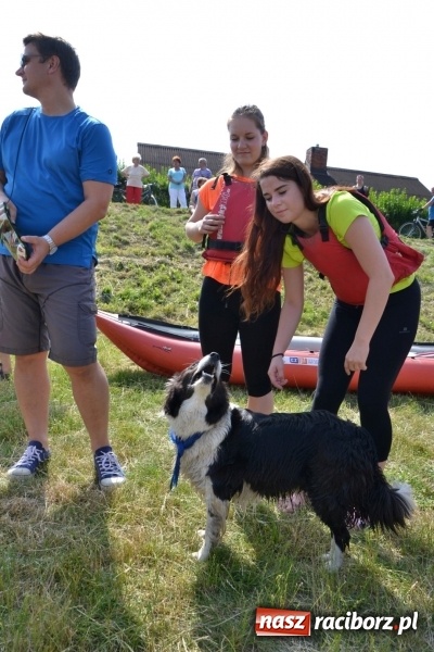 Zdjęcie w galerii na portalu naszraciborz.pl: Graniczne meandry otwarte. Gmina Krzyżanowice i miasto Bogumin oficjalnie rozpoczęli sezon wodniacki  wiadomości z regionu