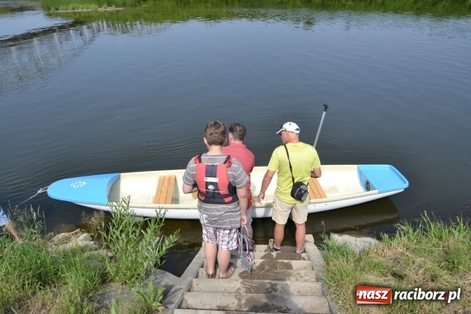 Zdjęcie w galerii na portalu naszraciborz.pl: Graniczne meandry otwarte. Gmina Krzyżanowice i miasto Bogumin oficjalnie rozpoczęli sezon wodniacki  wiadomości z regionu