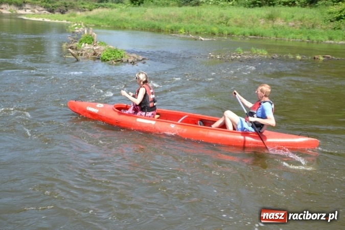 Zdjęcie w galerii na portalu naszraciborz.pl: Graniczne meandry otwarte. Gmina Krzyżanowice i miasto Bogumin oficjalnie rozpoczęli sezon wodniacki  wiadomości z regionu