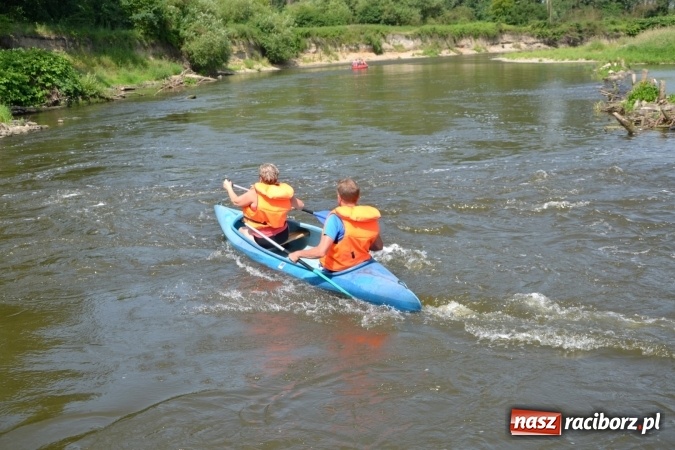Zdjęcie w galerii na portalu naszraciborz.pl: Graniczne meandry otwarte. Gmina Krzyżanowice i miasto Bogumin oficjalnie rozpoczęli sezon wodniacki  wiadomości z regionu