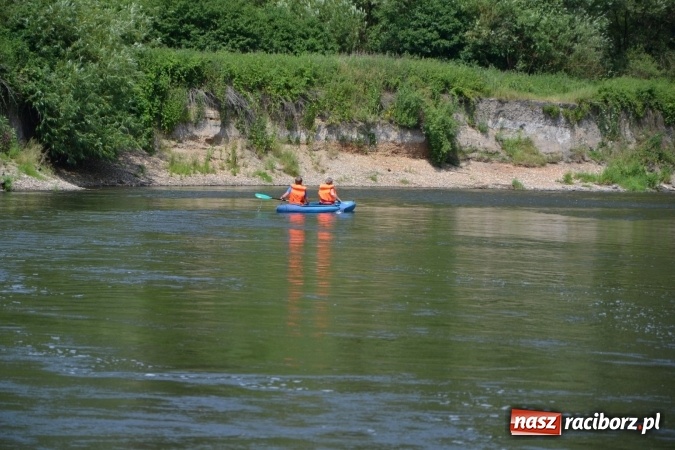 Zdjęcie w galerii na portalu naszraciborz.pl: Graniczne meandry otwarte. Gmina Krzyżanowice i miasto Bogumin oficjalnie rozpoczęli sezon wodniacki  wiadomości z regionu