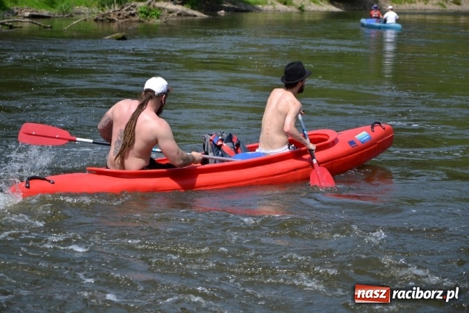 Zdjęcie w galerii na portalu naszraciborz.pl: Graniczne meandry otwarte. Gmina Krzyżanowice i miasto Bogumin oficjalnie rozpoczęli sezon wodniacki  wiadomości z regionu