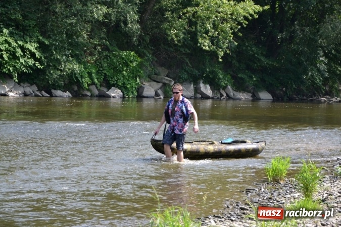 Zdjęcie w galerii na portalu naszraciborz.pl: Graniczne meandry otwarte. Gmina Krzyżanowice i miasto Bogumin oficjalnie rozpoczęli sezon wodniacki  wiadomości z regionu