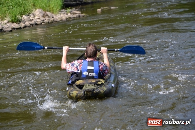 Zdjęcie w galerii na portalu naszraciborz.pl: Graniczne meandry otwarte. Gmina Krzyżanowice i miasto Bogumin oficjalnie rozpoczęli sezon wodniacki  wiadomości z regionu