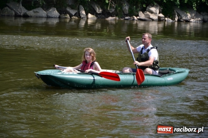 Zdjęcie w galerii na portalu naszraciborz.pl: Graniczne meandry otwarte. Gmina Krzyżanowice i miasto Bogumin oficjalnie rozpoczęli sezon wodniacki  wiadomości z regionu