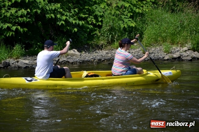 Zdjęcie w galerii na portalu naszraciborz.pl: Graniczne meandry otwarte. Gmina Krzyżanowice i miasto Bogumin oficjalnie rozpoczęli sezon wodniacki  wiadomości z regionu
