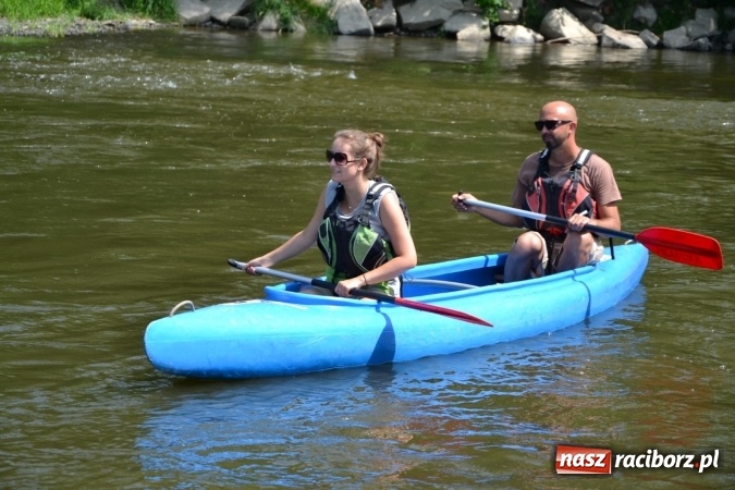 Zdjęcie w galerii na portalu naszraciborz.pl: Graniczne meandry otwarte. Gmina Krzyżanowice i miasto Bogumin oficjalnie rozpoczęli sezon wodniacki  wiadomości z regionu
