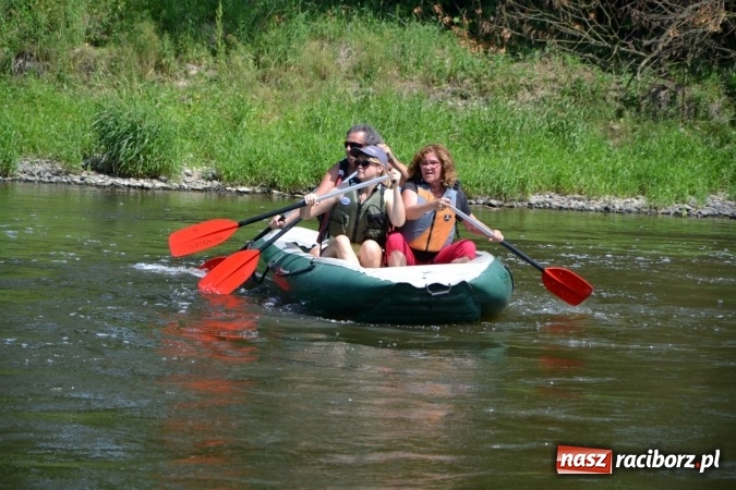 Zdjęcie w galerii na portalu naszraciborz.pl: Graniczne meandry otwarte. Gmina Krzyżanowice i miasto Bogumin oficjalnie rozpoczęli sezon wodniacki  wiadomości z regionu