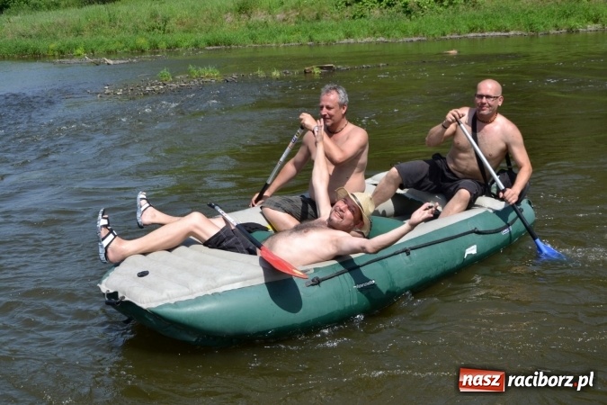 Zdjęcie w galerii na portalu naszraciborz.pl: Graniczne meandry otwarte. Gmina Krzyżanowice i miasto Bogumin oficjalnie rozpoczęli sezon wodniacki  wiadomości z regionu