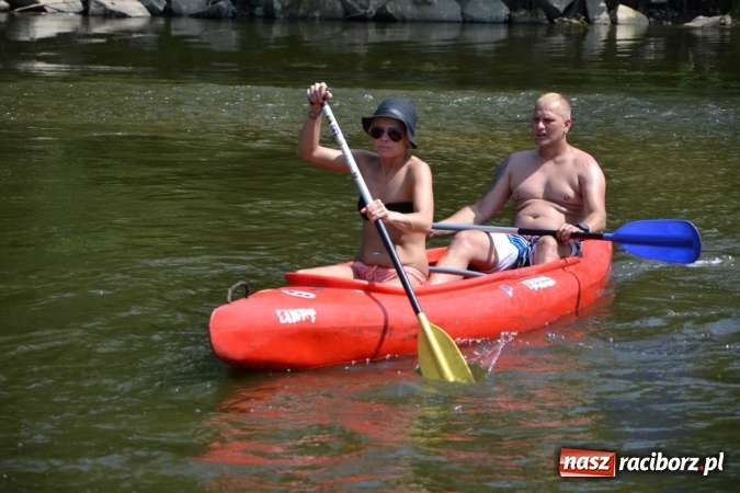 Zdjęcie w galerii na portalu naszraciborz.pl: Graniczne meandry otwarte. Gmina Krzyżanowice i miasto Bogumin oficjalnie rozpoczęli sezon wodniacki  wiadomości z regionu