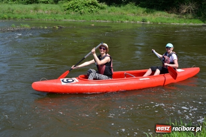 Zdjęcie w galerii na portalu naszraciborz.pl: Graniczne meandry otwarte. Gmina Krzyżanowice i miasto Bogumin oficjalnie rozpoczęli sezon wodniacki  wiadomości z regionu