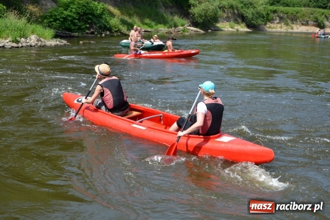 Zdjęcie w galerii na portalu naszraciborz.pl: Graniczne meandry otwarte. Gmina Krzyżanowice i miasto Bogumin oficjalnie rozpoczęli sezon wodniacki  wiadomości z regionu