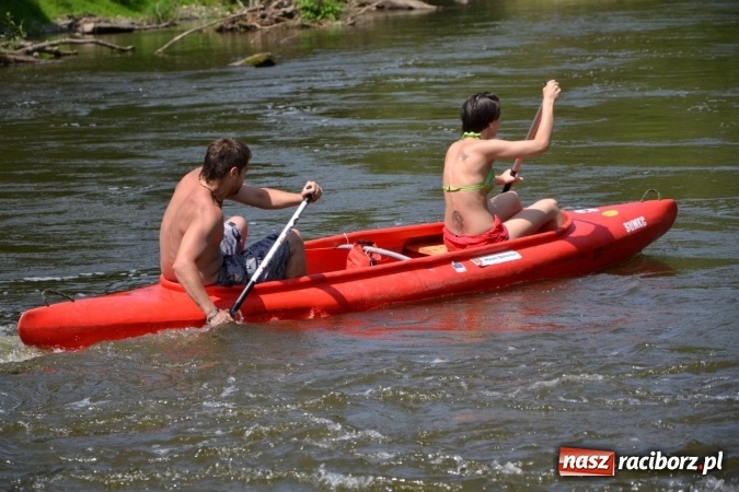 Zdjęcie w galerii na portalu naszraciborz.pl: Graniczne meandry otwarte. Gmina Krzyżanowice i miasto Bogumin oficjalnie rozpoczęli sezon wodniacki  wiadomości z regionu