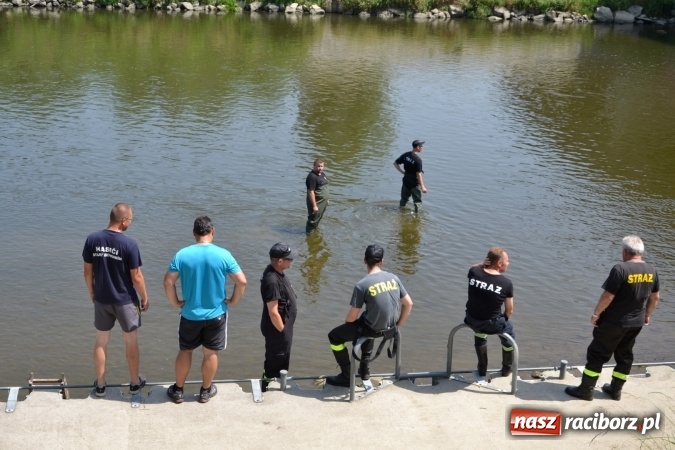 Zdjęcie w galerii na portalu naszraciborz.pl: Graniczne meandry otwarte. Gmina Krzyżanowice i miasto Bogumin oficjalnie rozpoczęli sezon wodniacki  wiadomości z regionu