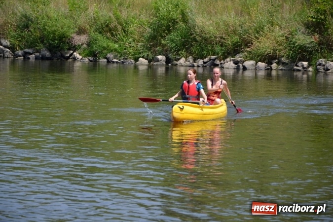 Zdjęcie w galerii na portalu naszraciborz.pl: Graniczne meandry otwarte. Gmina Krzyżanowice i miasto Bogumin oficjalnie rozpoczęli sezon wodniacki  wiadomości z regionu