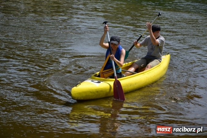 Zdjęcie w galerii na portalu naszraciborz.pl: Graniczne meandry otwarte. Gmina Krzyżanowice i miasto Bogumin oficjalnie rozpoczęli sezon wodniacki  wiadomości z regionu