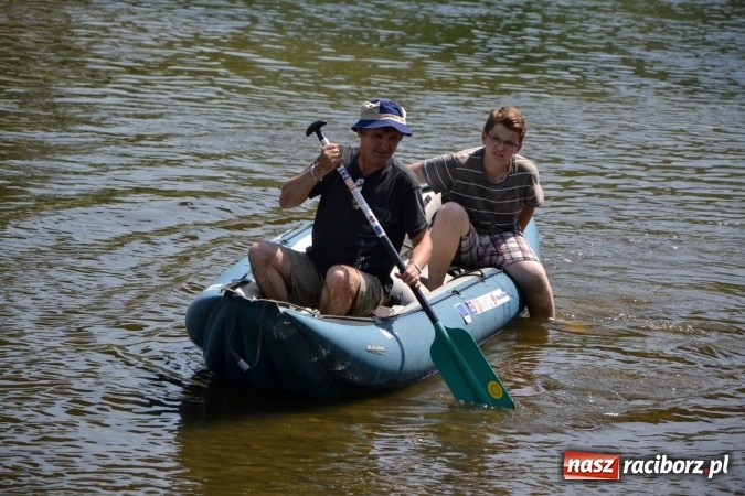 Zdjęcie w galerii na portalu naszraciborz.pl: Graniczne meandry otwarte. Gmina Krzyżanowice i miasto Bogumin oficjalnie rozpoczęli sezon wodniacki  wiadomości z regionu
